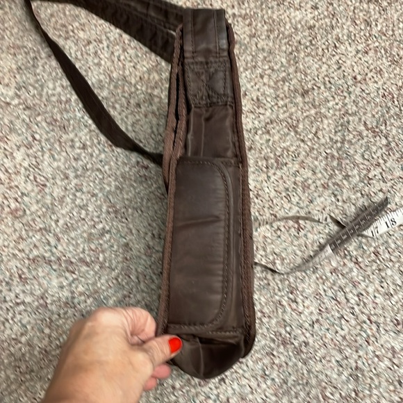 Lug crossbody purse - Picture 9 of 12